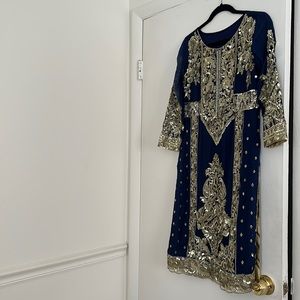 Stunning 3pc heavy kameez shalwar